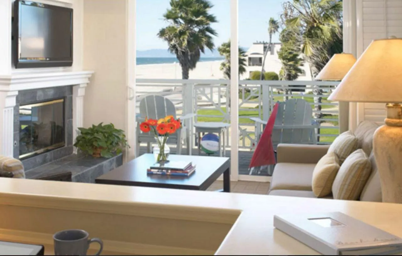 Beach House Hotel At Hermosa Beach