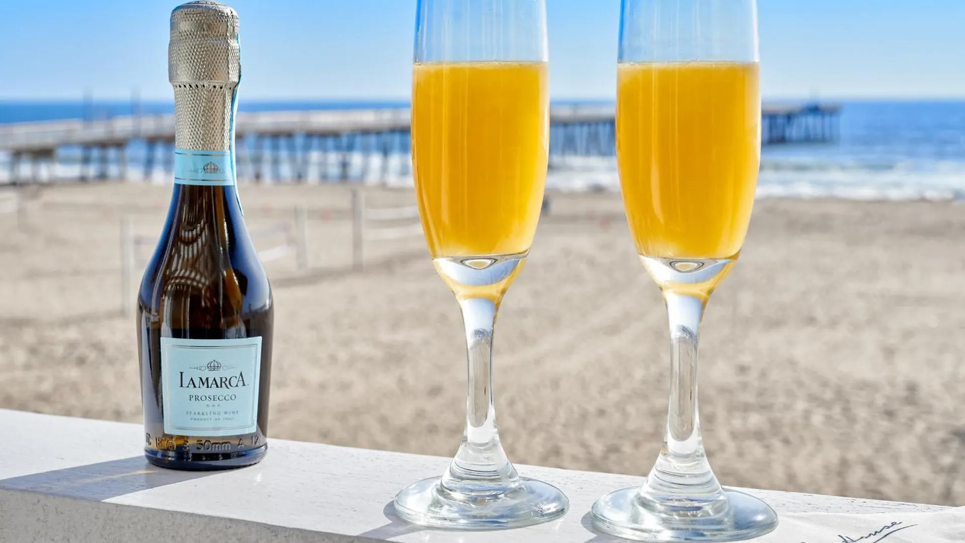 Beach House Hotel At Hermosa Beach USA