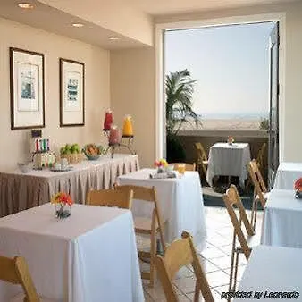 Beach House Hotel At Hermosa Beach